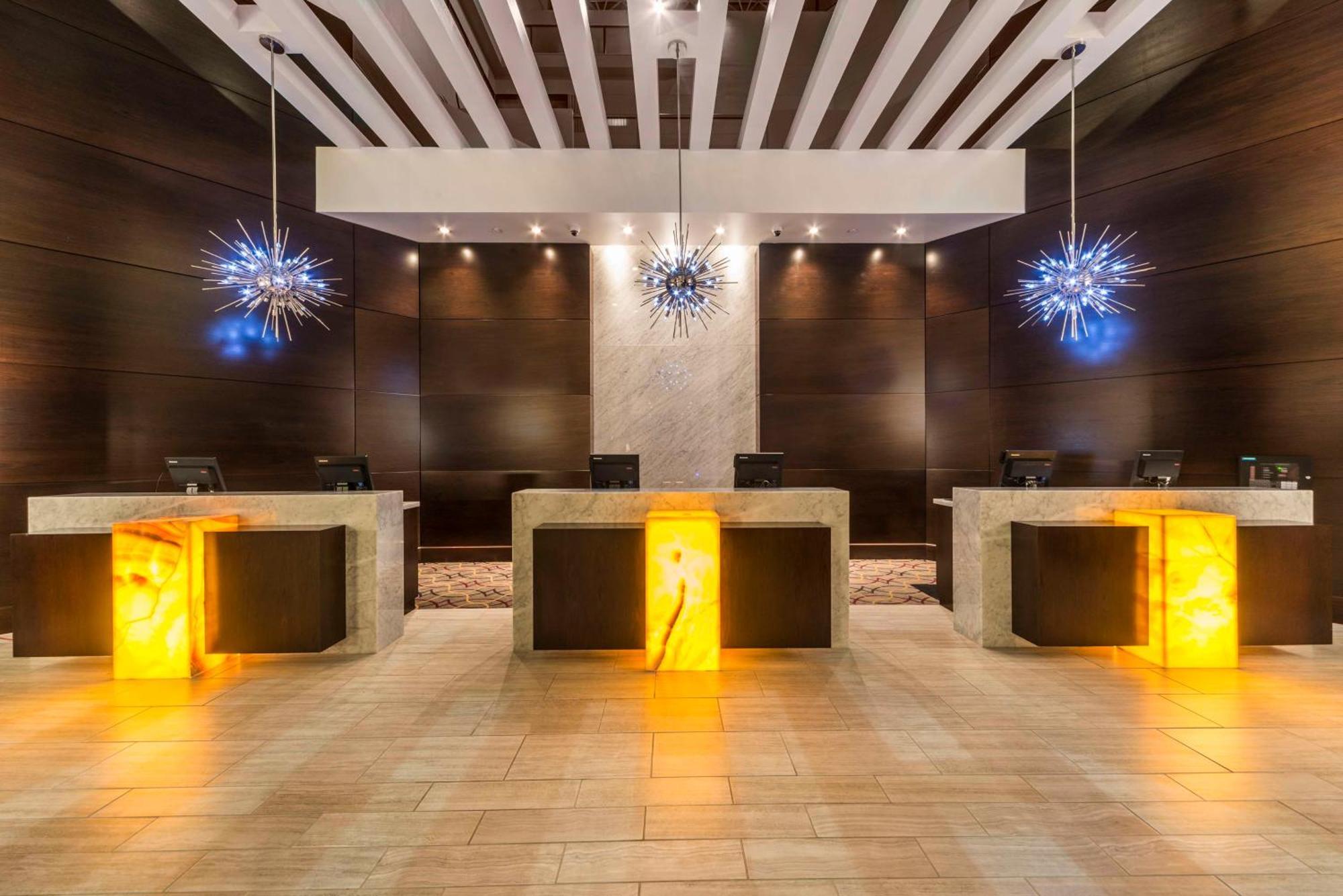 Hilton Tampa Downtown Hotel Exterior photo